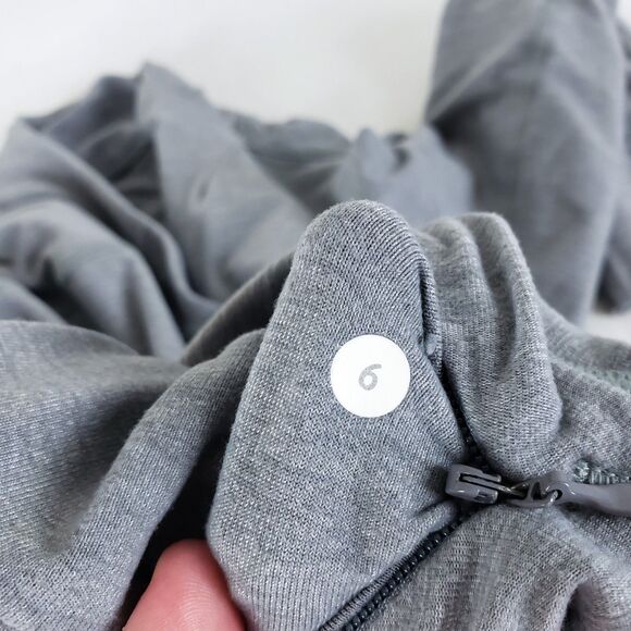 Lululemon Precision Jacket Asymmetric Womens 6 Gray Thumbholes Running - Picture 11 of 11